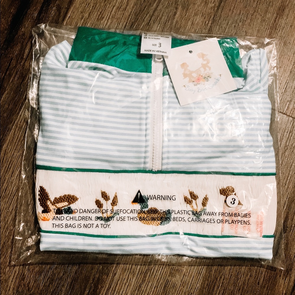 3T New in bag Busy Bees Smocked Jacket